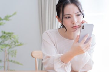 困っている女性